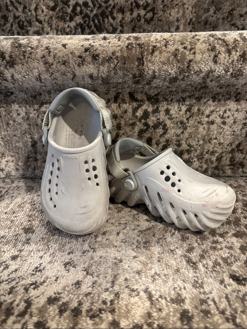 Crocs Echo Kids in Light Gray size 9T
